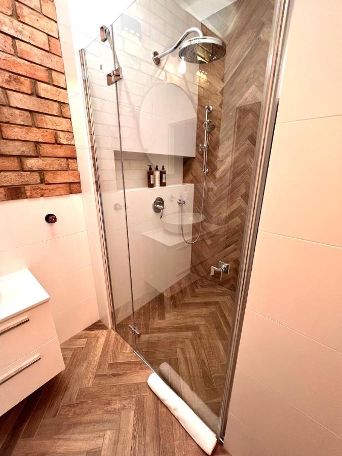 Brick Castle - Apartament Ulrich Wrocław Buitenkant foto